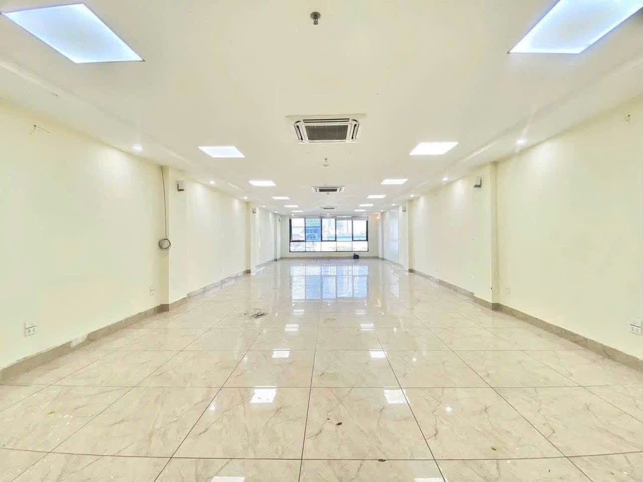 Cho thuê văn phòng 130m² Trần Vỹ, Cầu Giấy