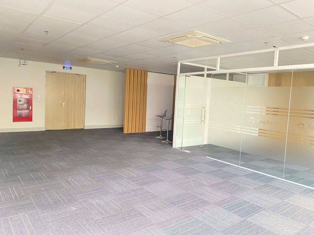Cho thuê văn phòng 100m² Trung Kính, Cầu Giấy